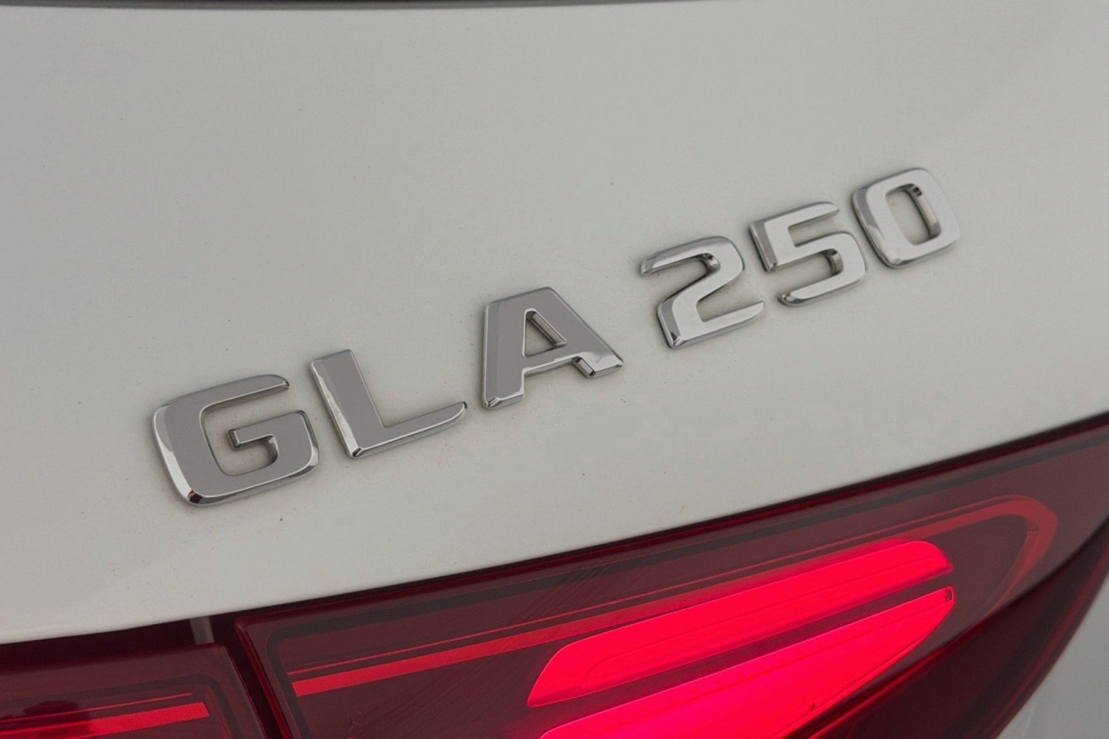 Used 2024 Mercedes-Benz GLA 250 image 8
