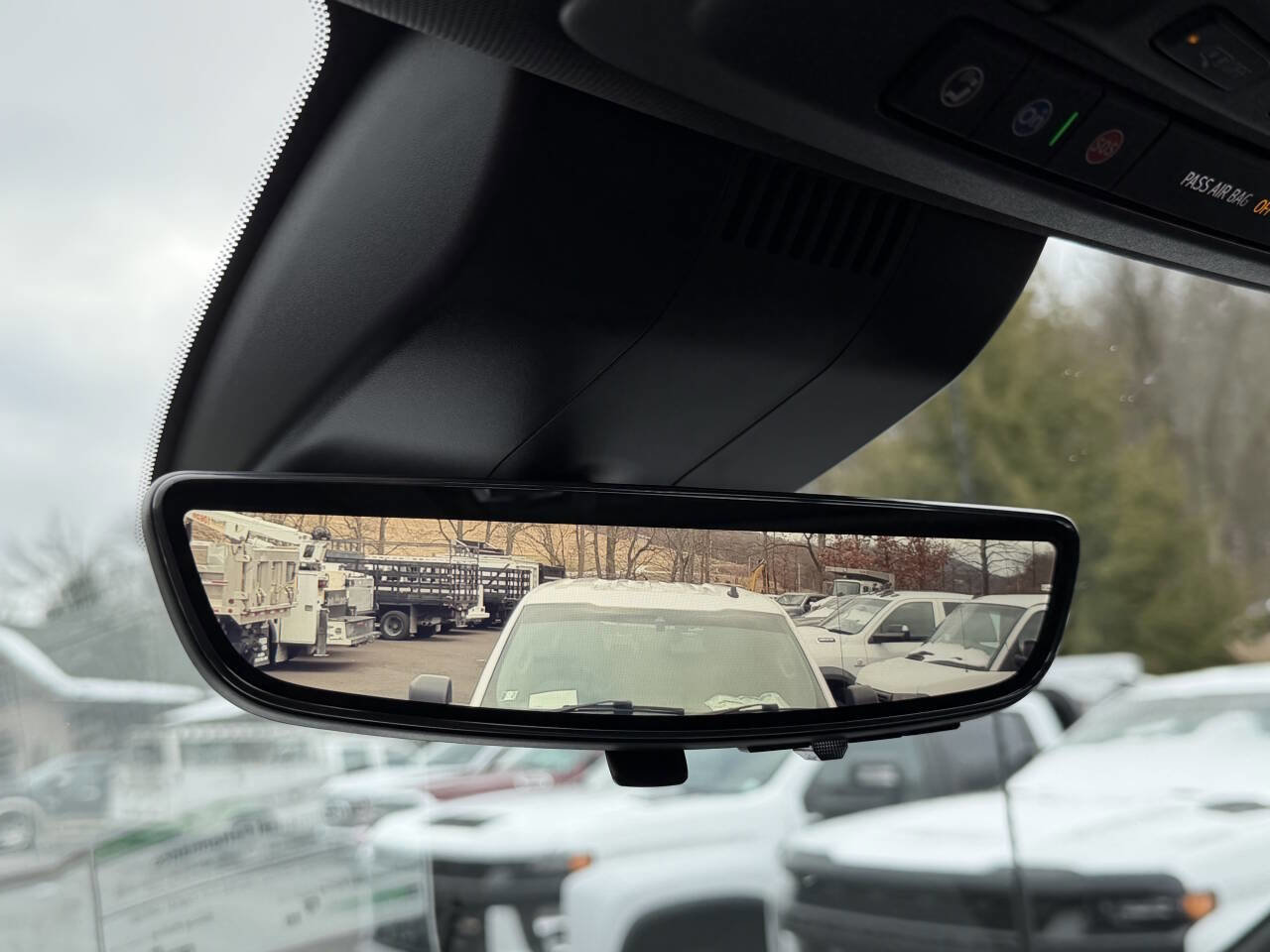 Used 2024 Chevrolet Silverado 3500 High Country w/ High Country Premium Package image 44