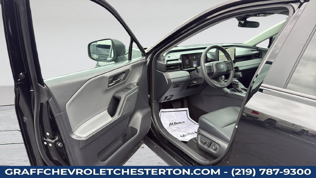 Used 2026 Toyota RAV4 XLE Premium AWD/4WD image 24