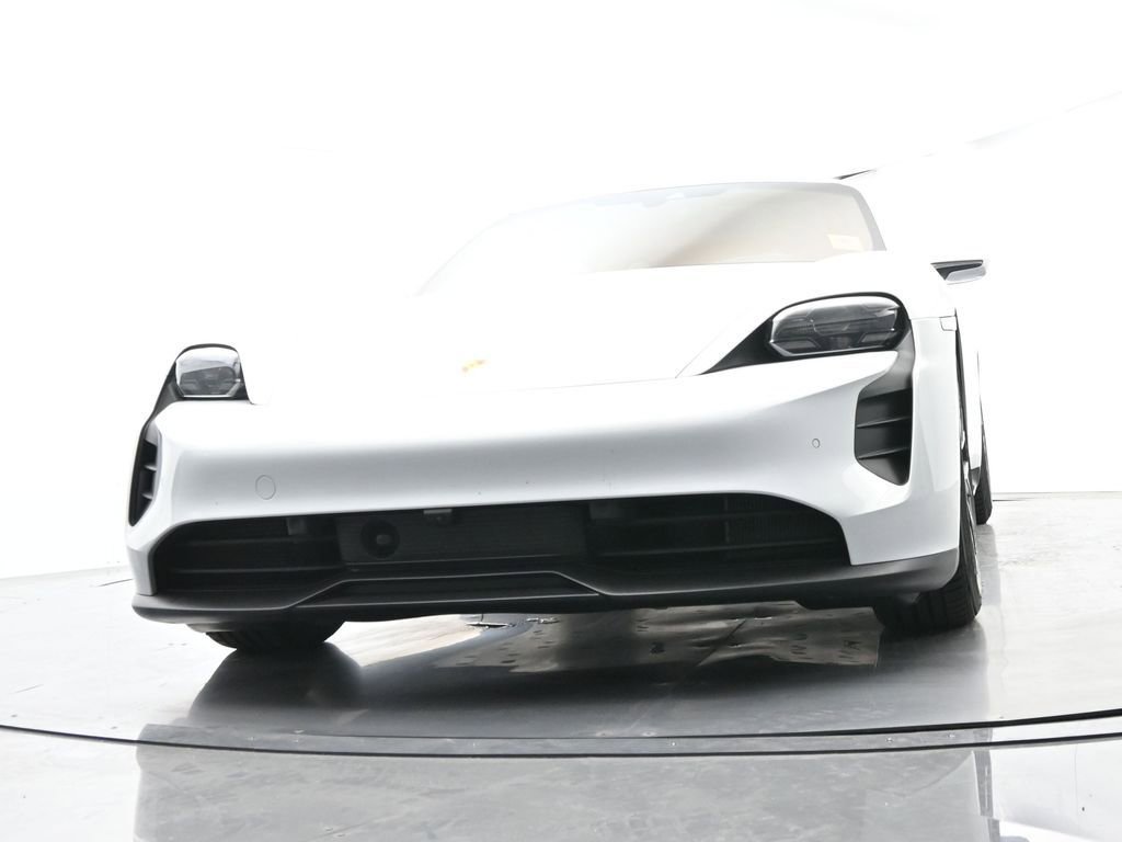 Certified 2022 Porsche Taycan GTS image 53