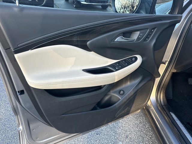 Used 2019 Buick Envision Essence image 11