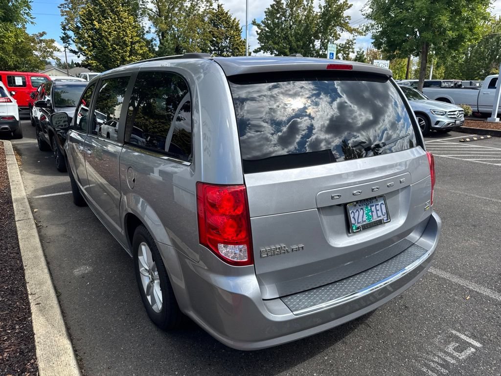 Certified 2019 Dodge Grand Caravan SXT FWD image 4