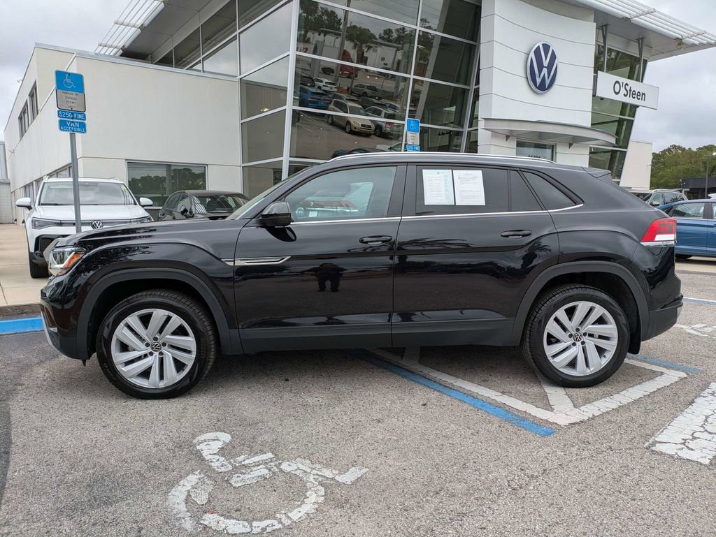 Certified 2023 Volkswagen Atlas Cross Sport SE AWD/4WD image 3