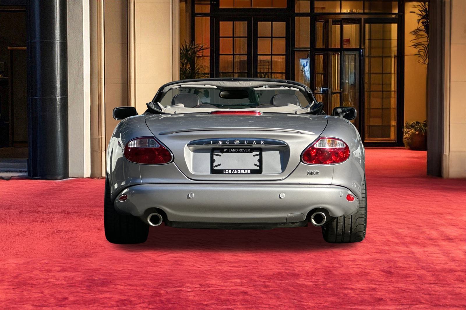 Used 2001 Jaguar XKR Convertible image 11