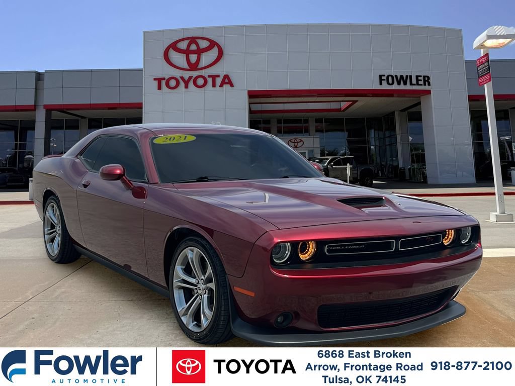 Used 2021 Dodge Challenger R/T RWD image 3