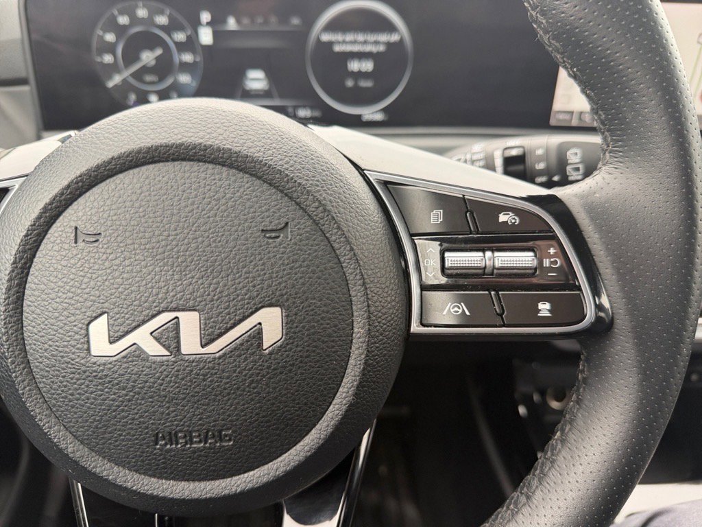 Used 2024 Kia Seltos SX w/ SX Sunroof Package image 23