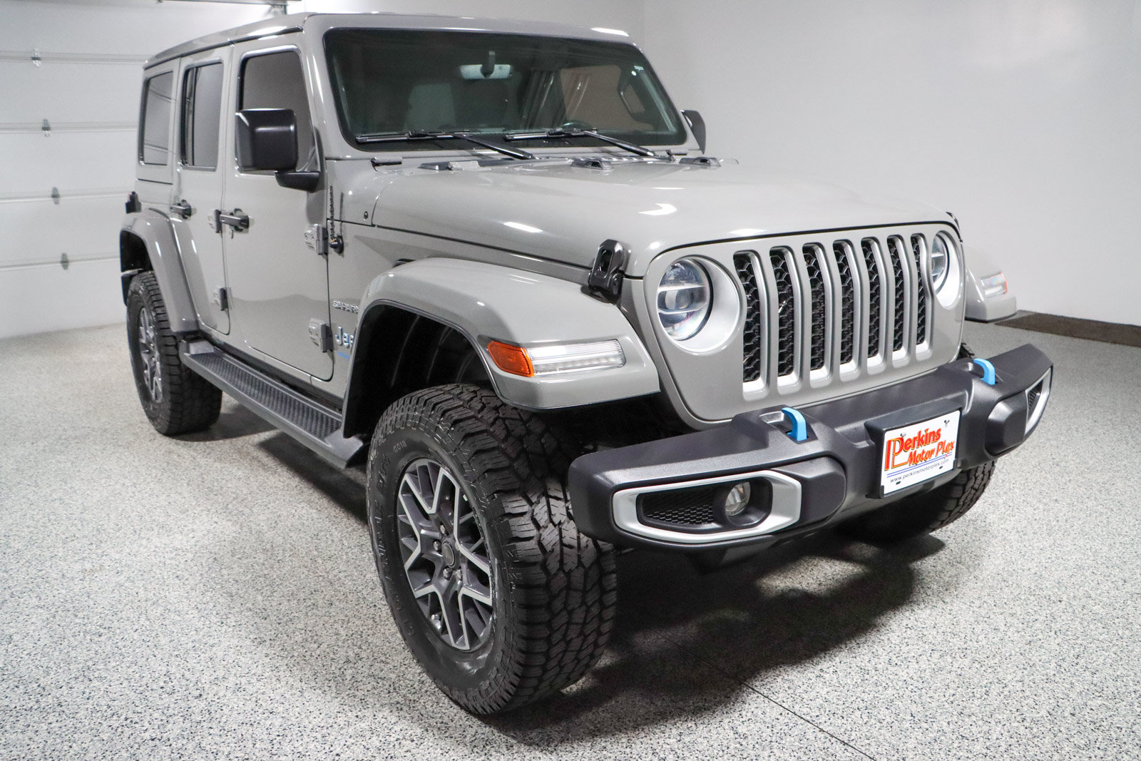Used 2022 Jeep Wrangler Unlimited Sahara w/ Cold Weather Group AWD/4WD image 5