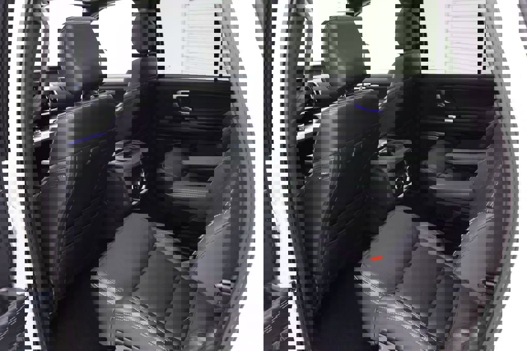 Used 2025 Ford Expedition Max Platinum w/ Stealth Performance Package image 10