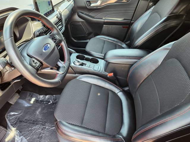 Used 2025 Ford Escape ST-Line AWD/4WD image 12
