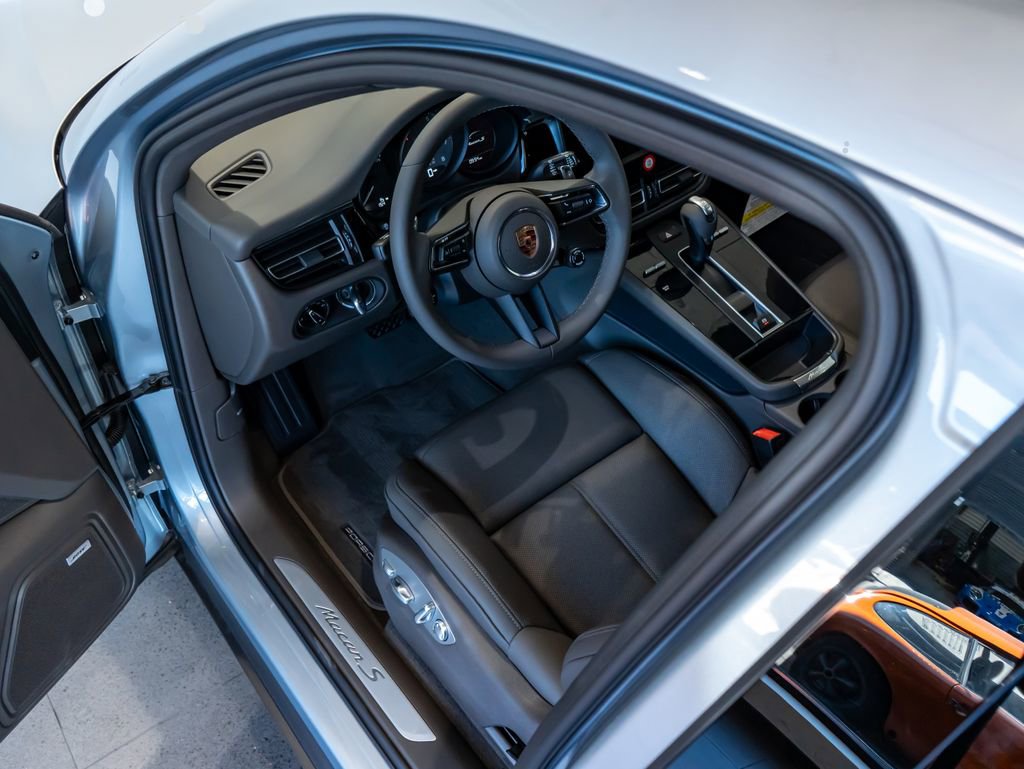 New 2026 Porsche Macan S AWD/4WD image 4