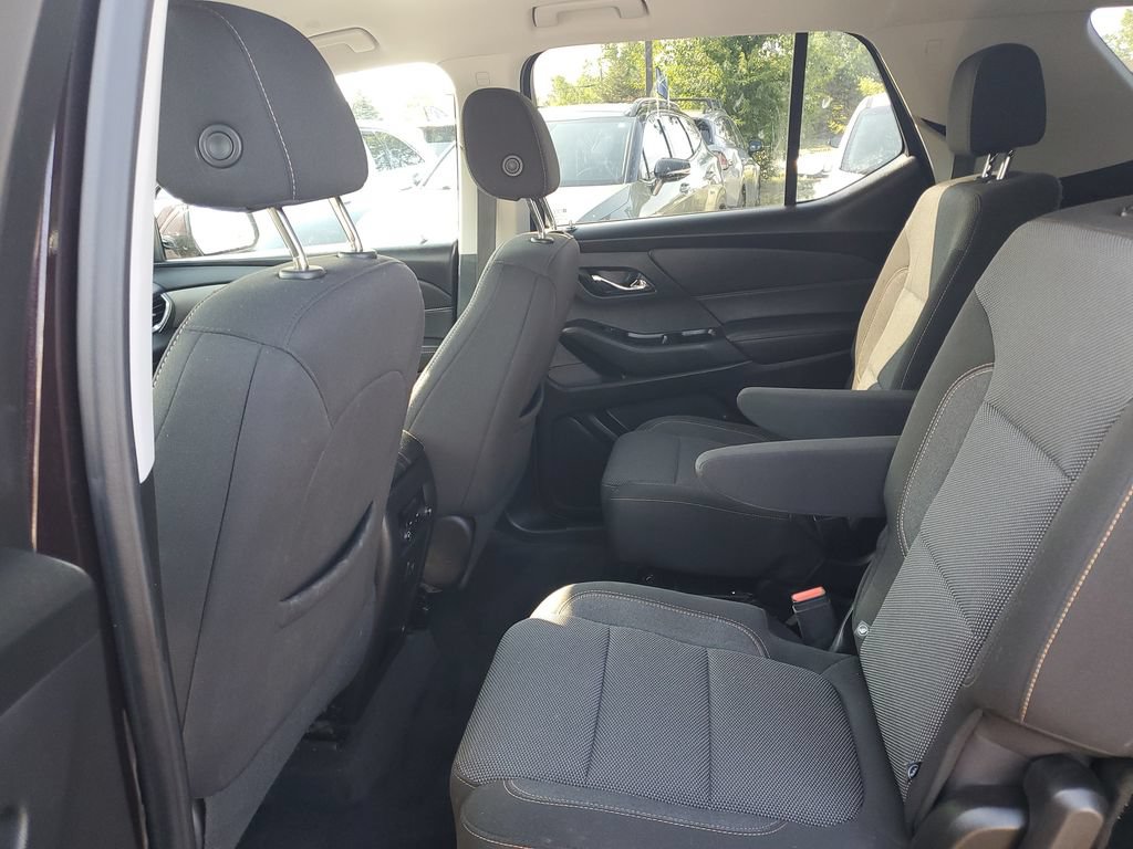 Used 2020 Chevrolet Traverse LT FWD image 23