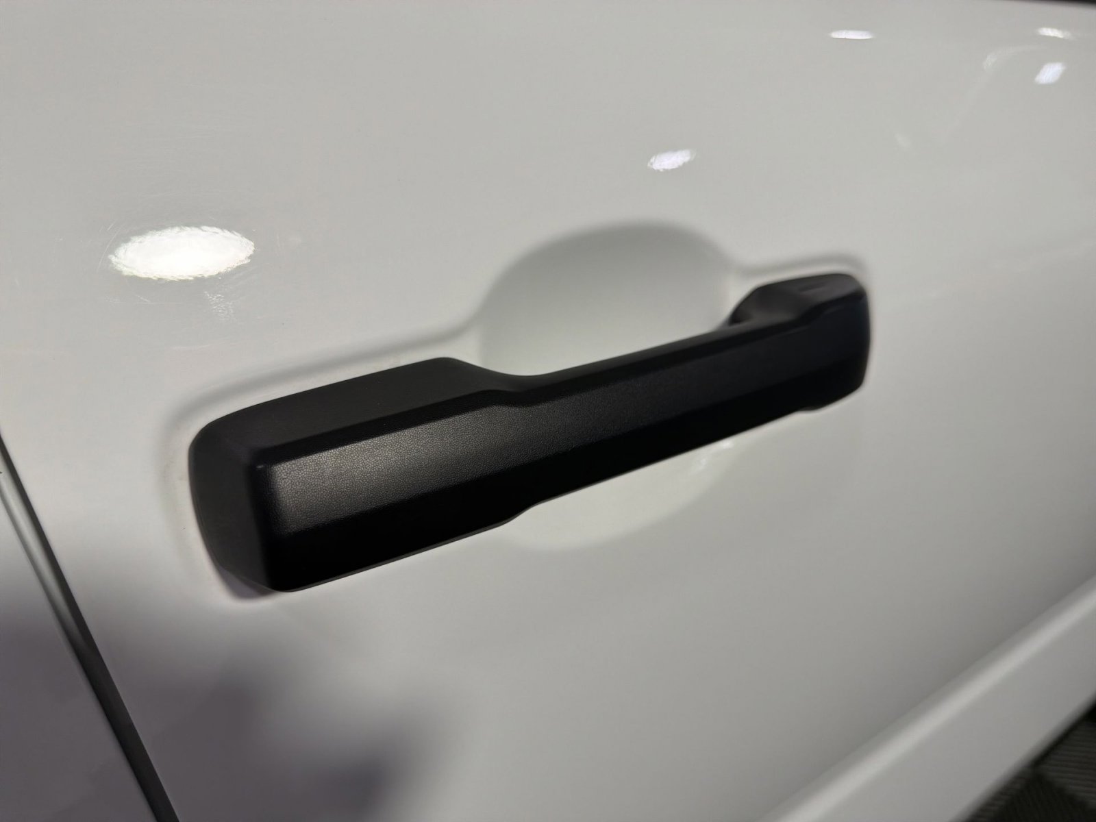 Used 2025 Toyota 4Runner SR5 AWD/4WD image 16
