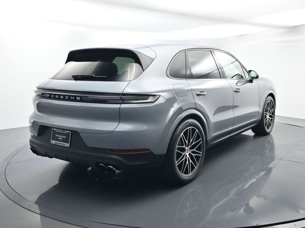 Used 2025 Porsche Cayenne S image 14