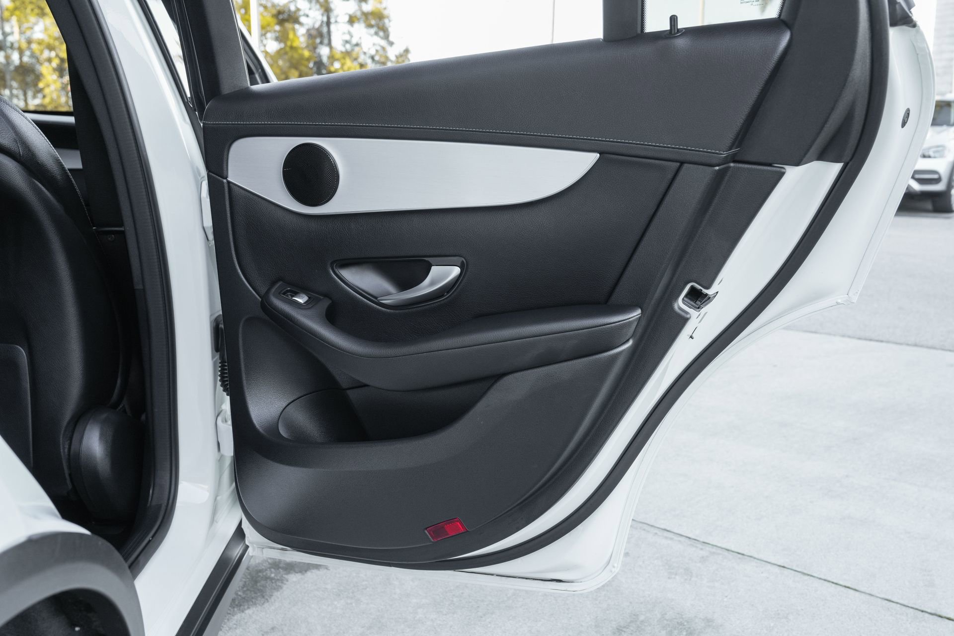 Used 2023 Mercedes-Benz GLC 300 4MATIC Coupe image 36