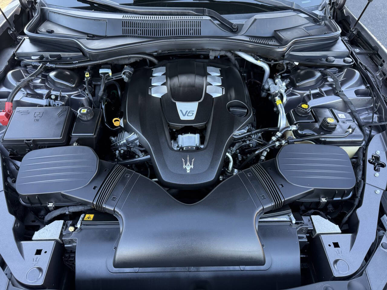 Used 2014 Maserati Ghibli image 29