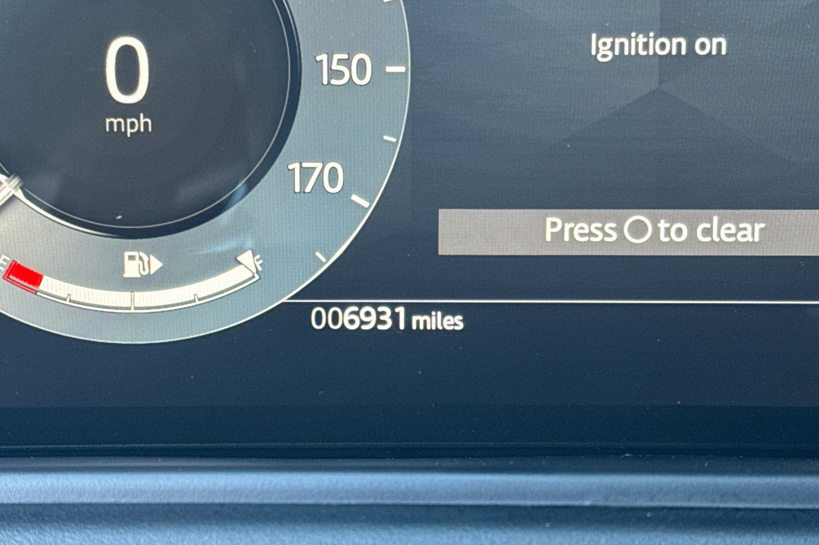 Used 2026 Land Rover Range Rover Velar Dynamic SE image 31