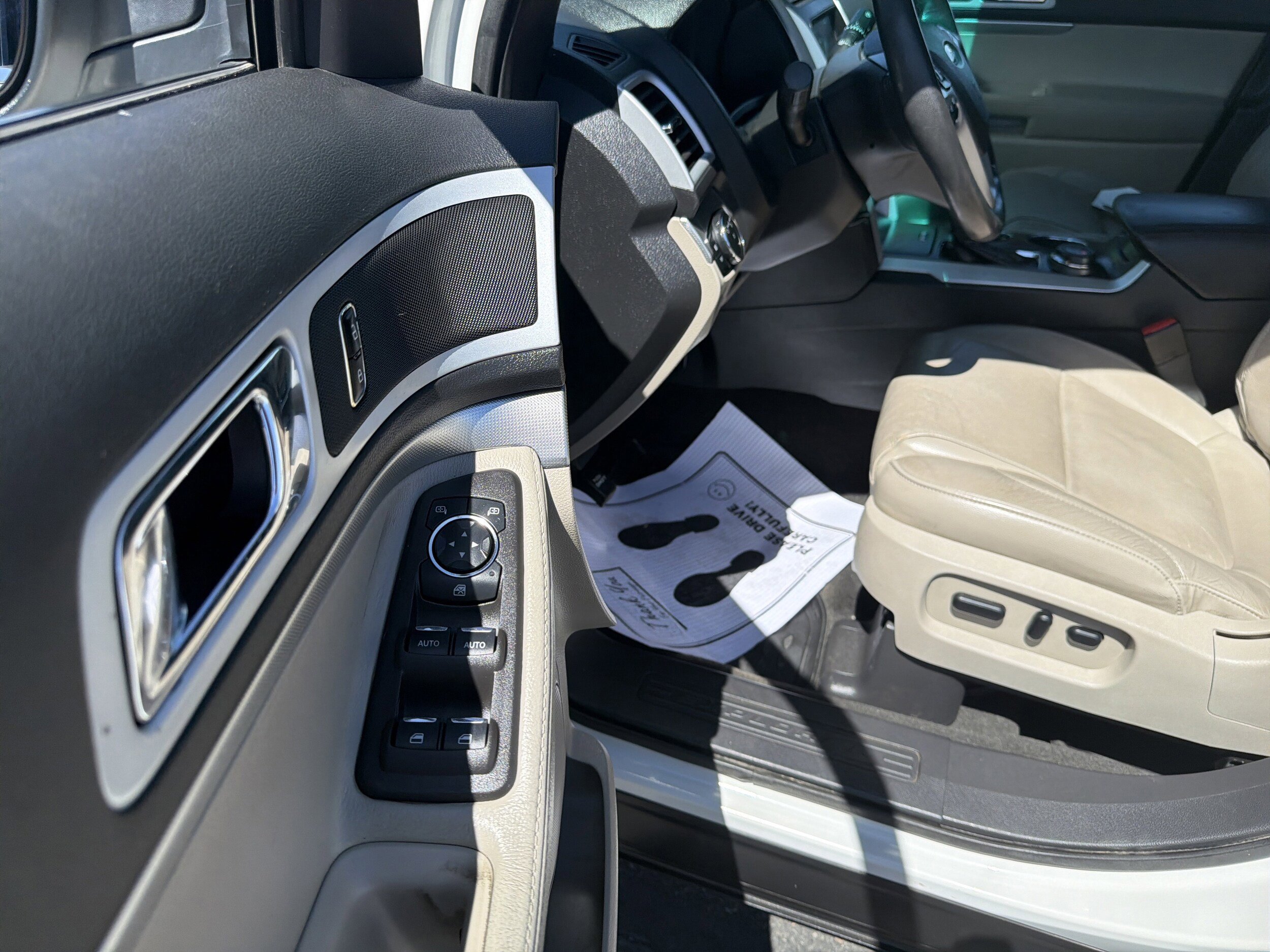 Used 2011 Ford Explorer XLT w/ 202A Rapid Spec Order Code AWD/4WD image 11