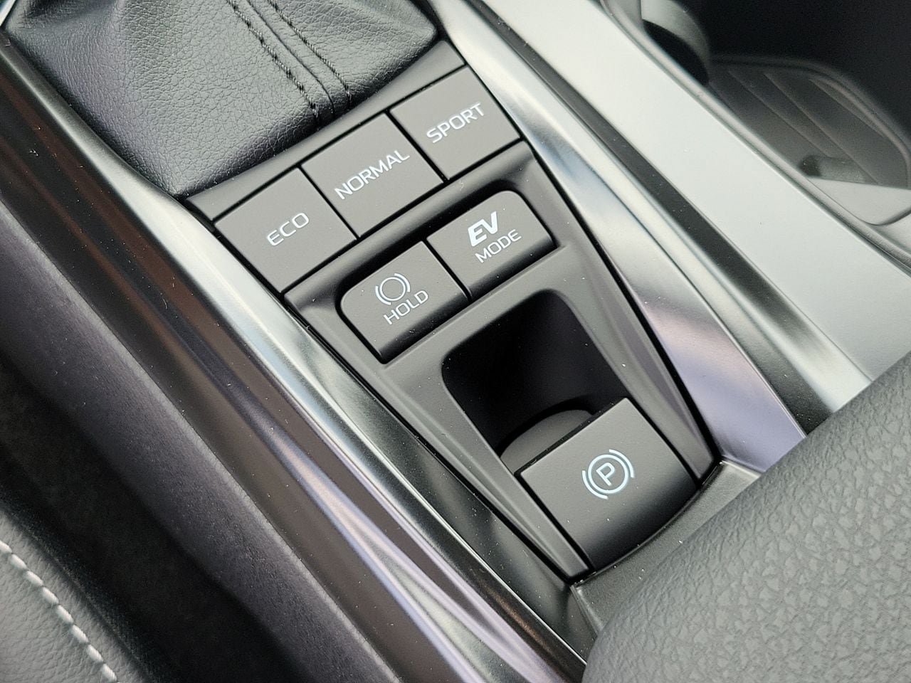 Used 2026 Toyota Camry SE FWD image 29
