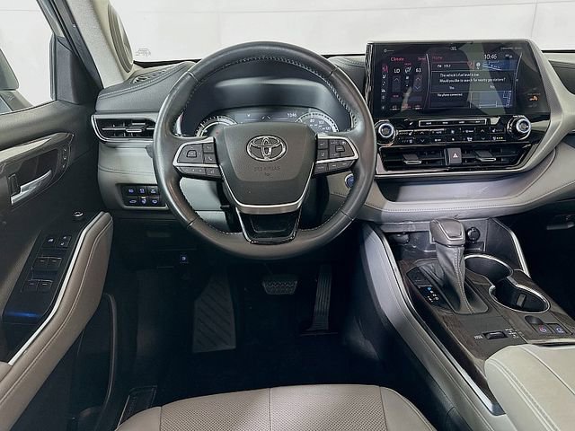 Used 2022 Toyota Highlander Platinum AWD/4WD image 25