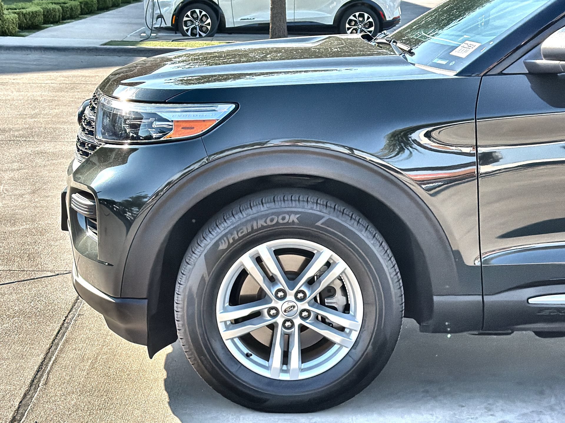 Certified 2023 Ford Explorer XLT RWD image 10
