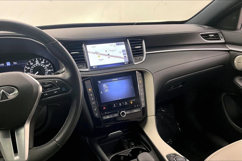 Used 2023 INFINITI QX55 Essential image 5