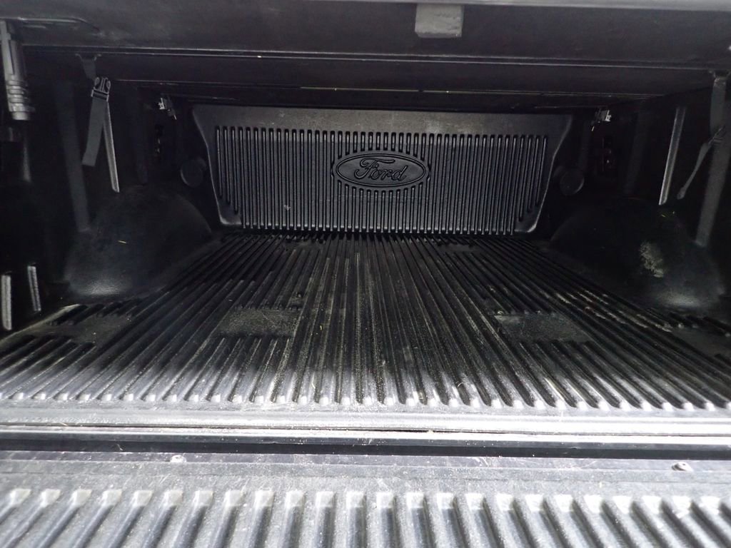 Used 2016 Ford F150 Lariat image 19