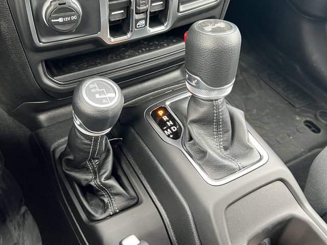 New 2025 Jeep Wrangler Unlimited Sahara w/ Safety Group AWD/4WD image 26