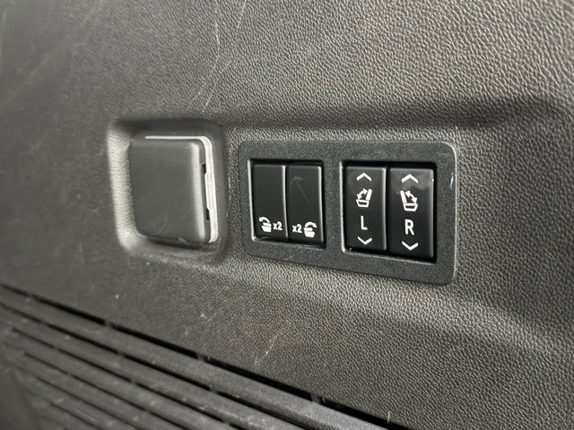 Used 2021 GMC Yukon XL Denali image 37