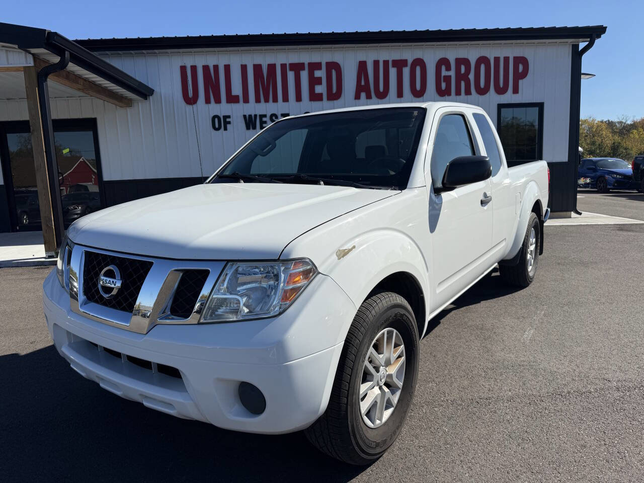 Used 2019 Nissan Frontier SV RWD image 1