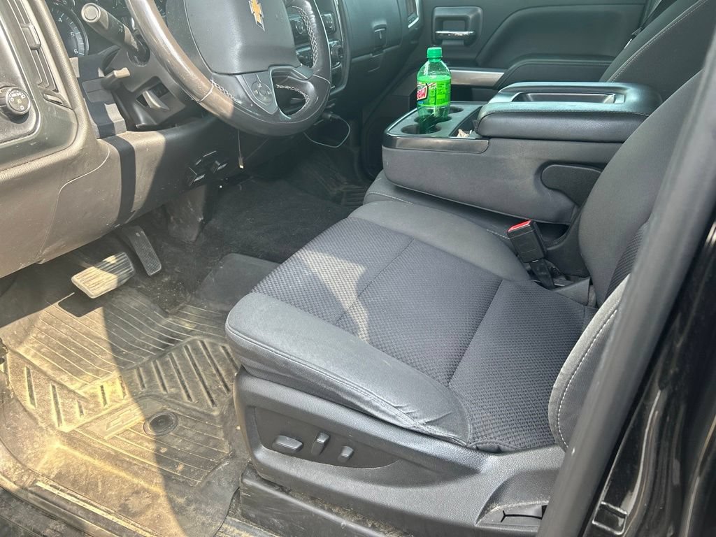 Used 2018 Chevrolet Silverado 1500 LT w/ All Star Edition AWD/4WD image 4
