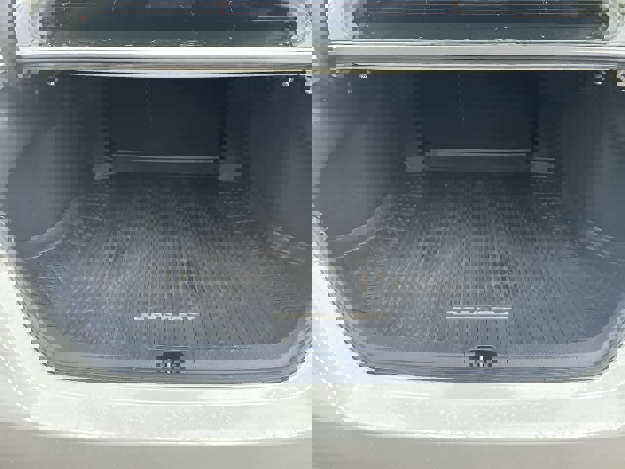 Used 2021 Toyota Camry XSE image 17