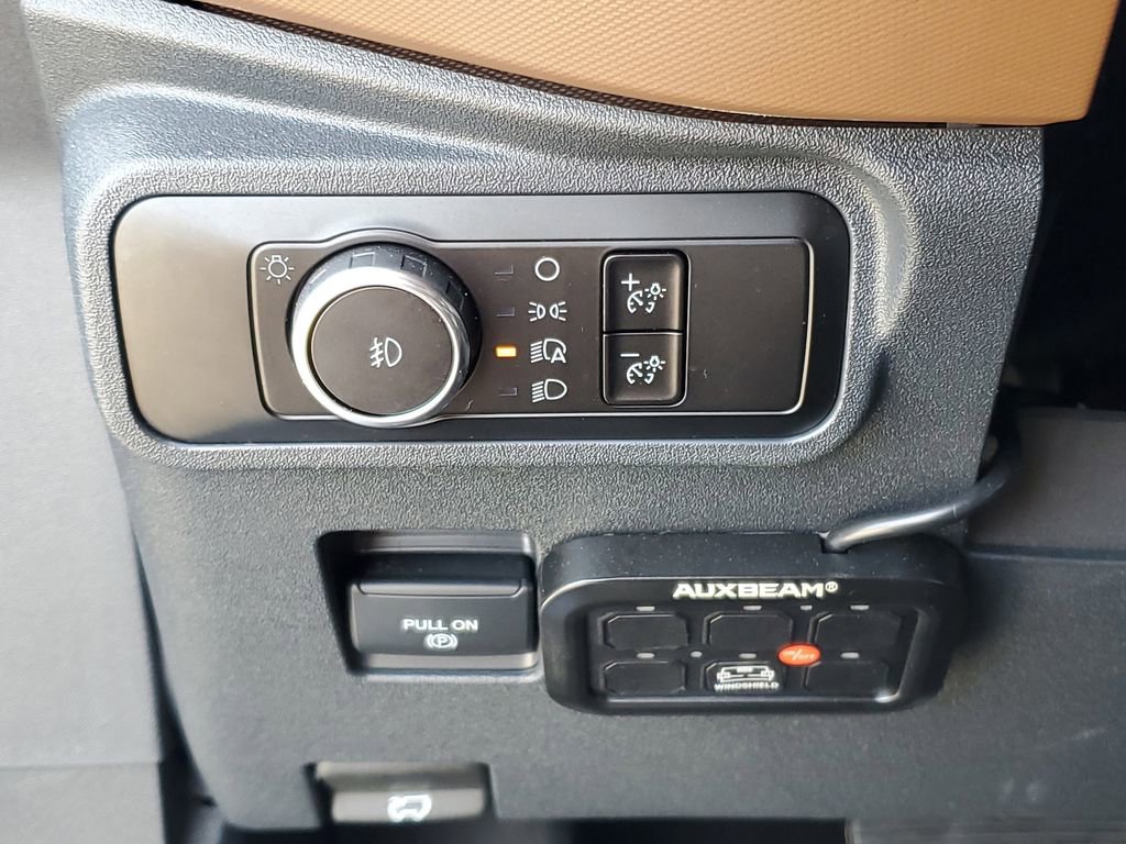 Used 2024 Ford Bronco Outer Banks w/ Sasquatch Package image 21