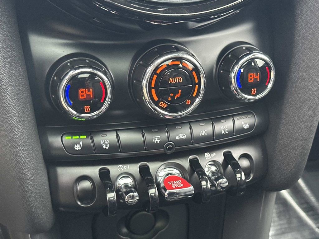 Used 2020 MINI Cooper 2-Door Hardtop image 12