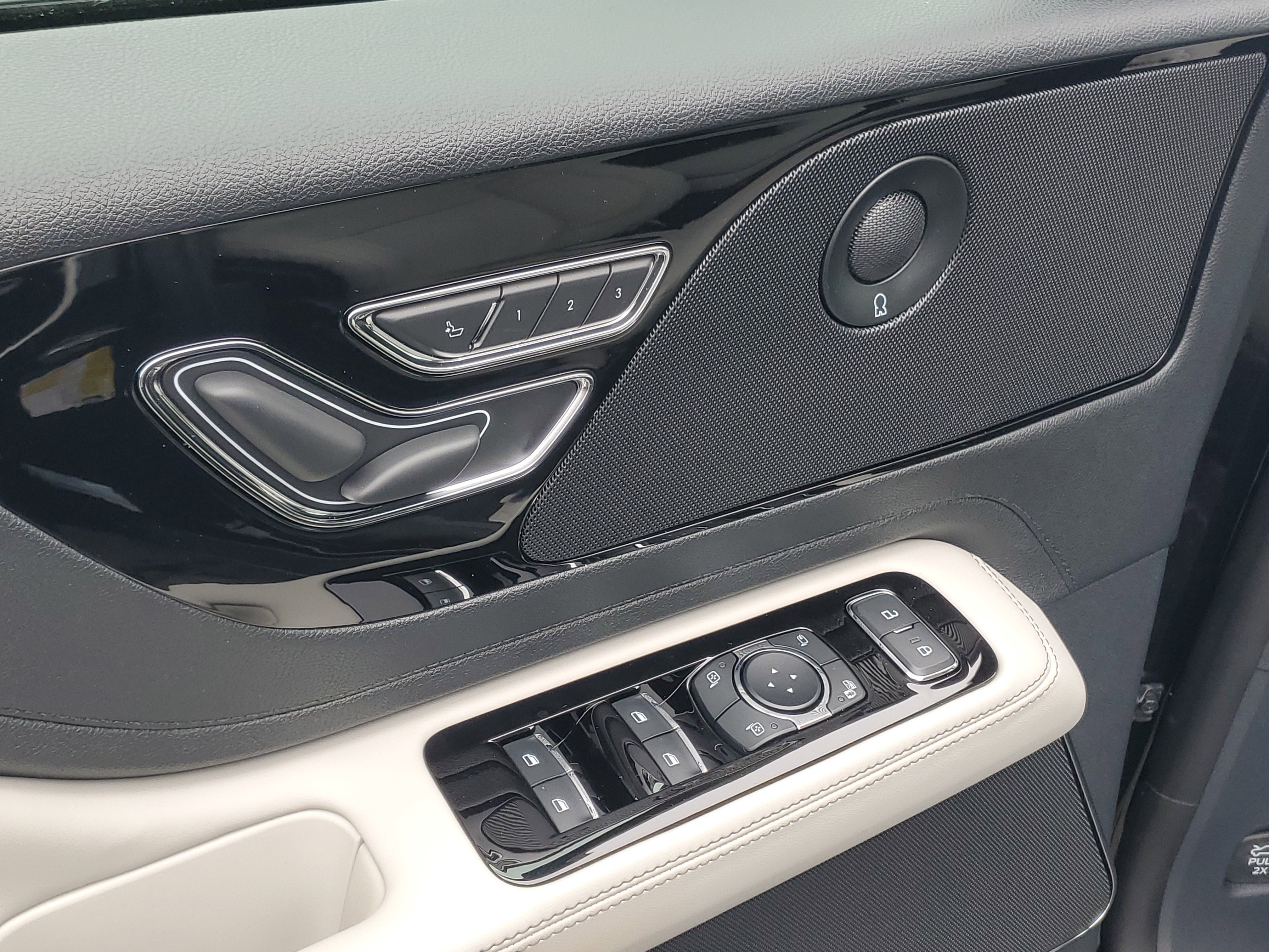 New 2026 Lincoln Aviator Reserve image 9