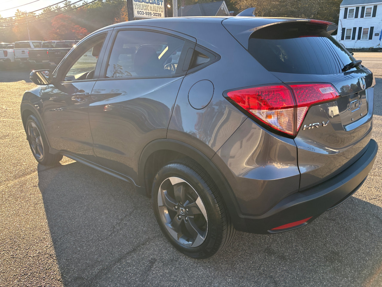 Used 2018 Honda HR-V EX image 3