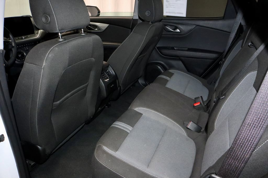 Used 2025 Chevrolet Blazer LT AWD/4WD image 21