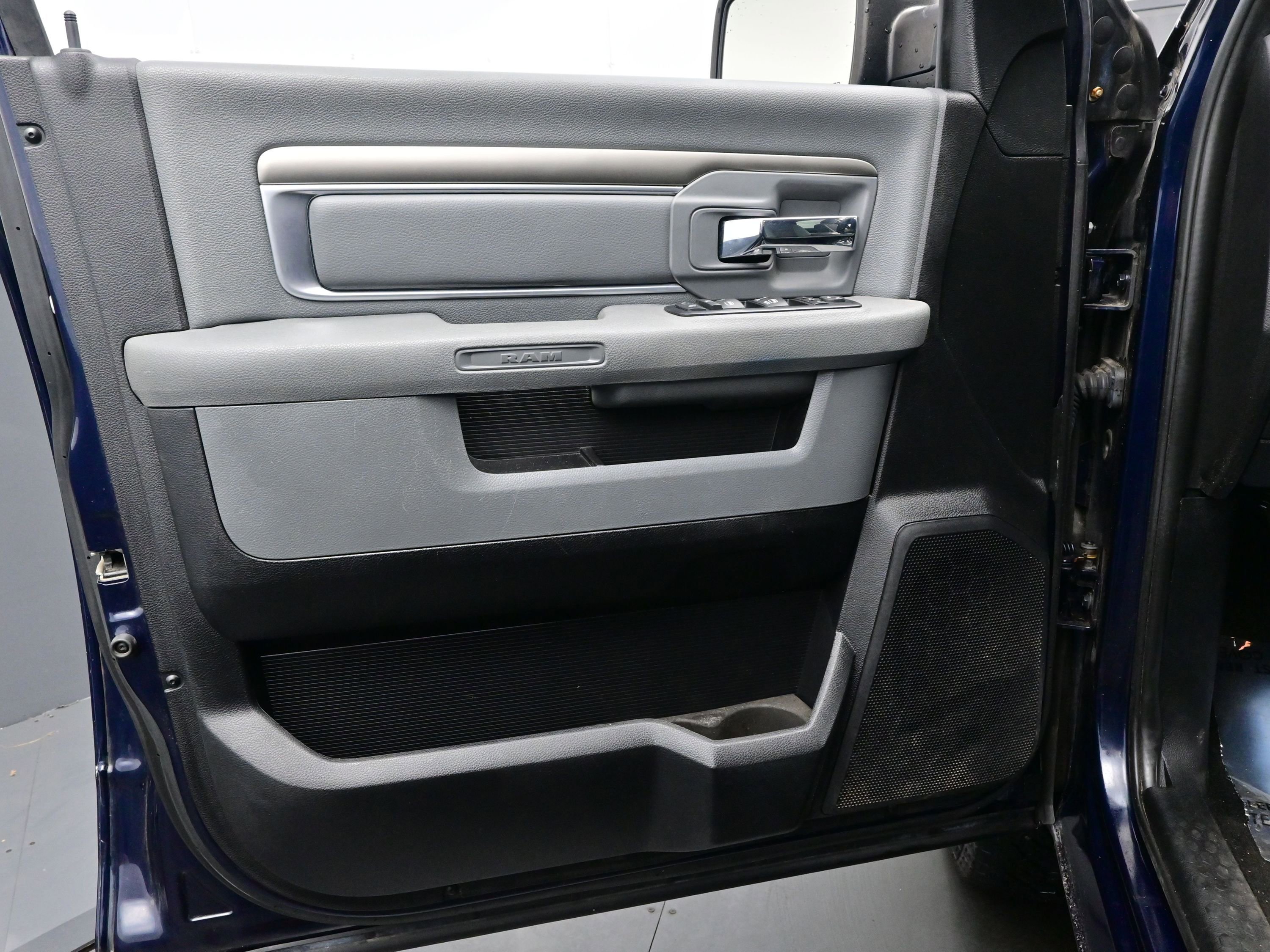 Used 2016 RAM 1500 Big Horn image 9