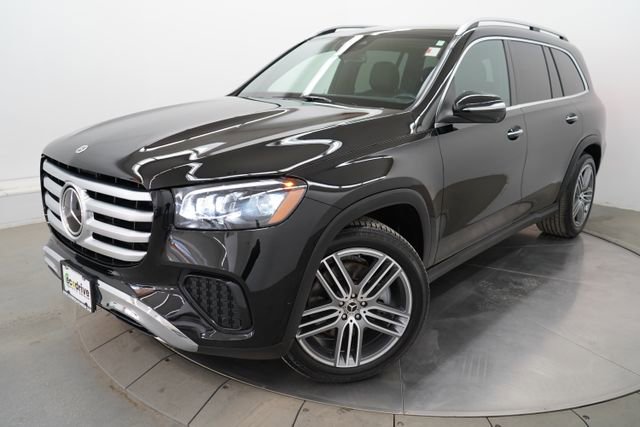 Used 2025 Mercedes-Benz GLS 450 4MATIC image 3