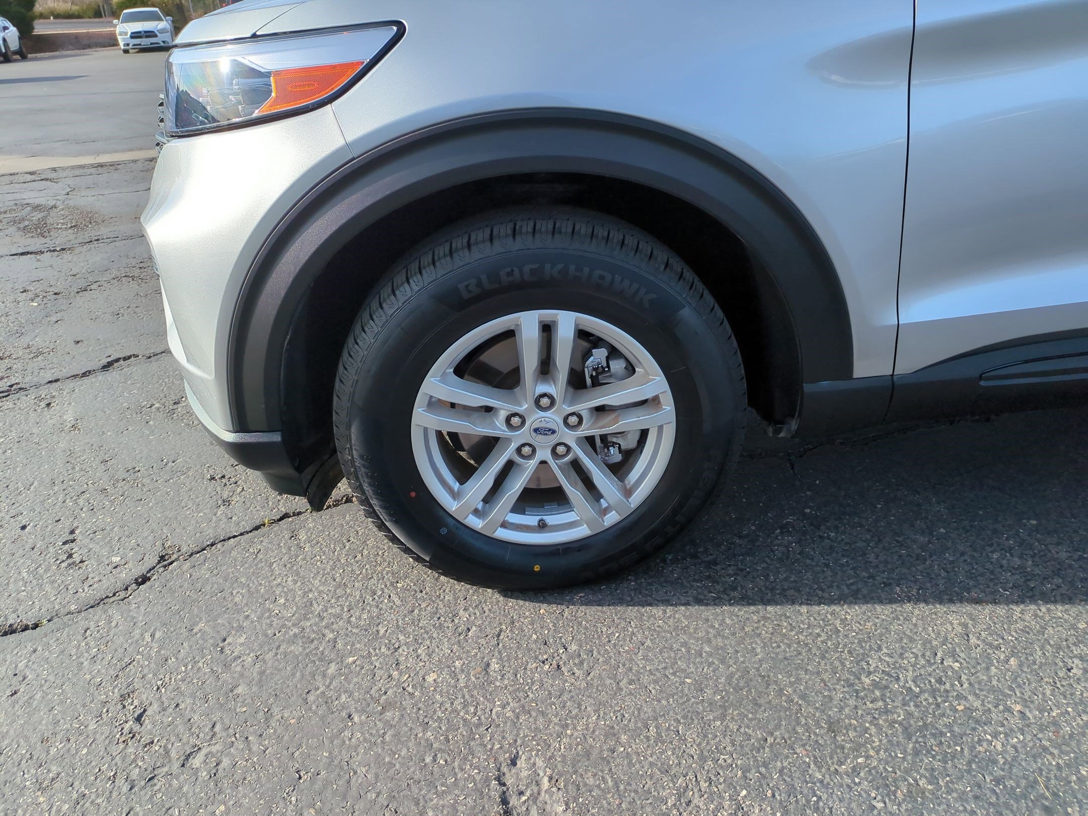 Used 2023 Ford Explorer 4WD w/ Class IV Trailer Tow Package image 11