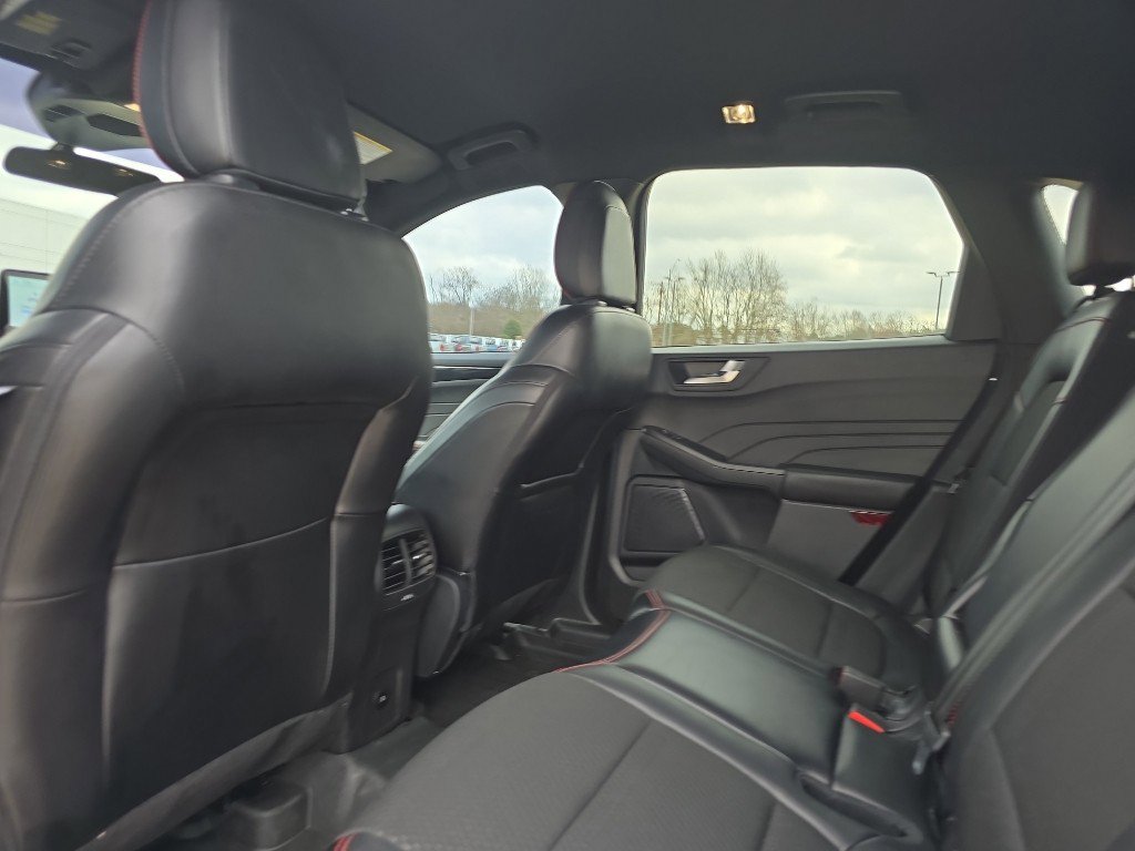 Used 2024 Ford Escape ST-Line w/ Equipment Group 301A image 10