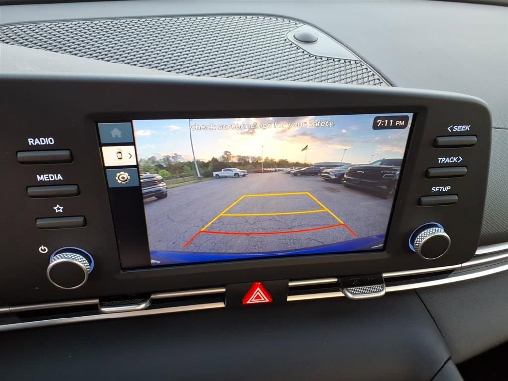 Used 2026 Hyundai Elantra SE image 24