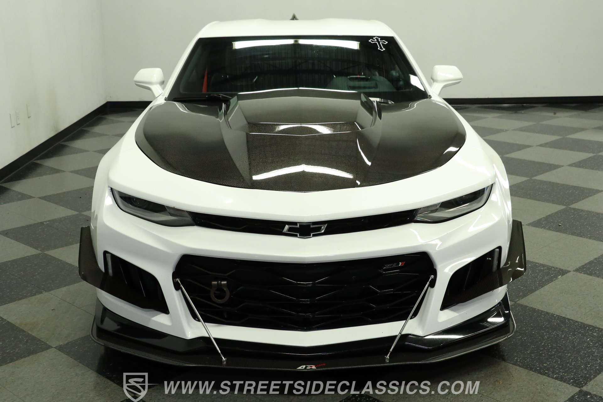 Used 2018 Chevrolet Camaro ZL1 RWD image 16