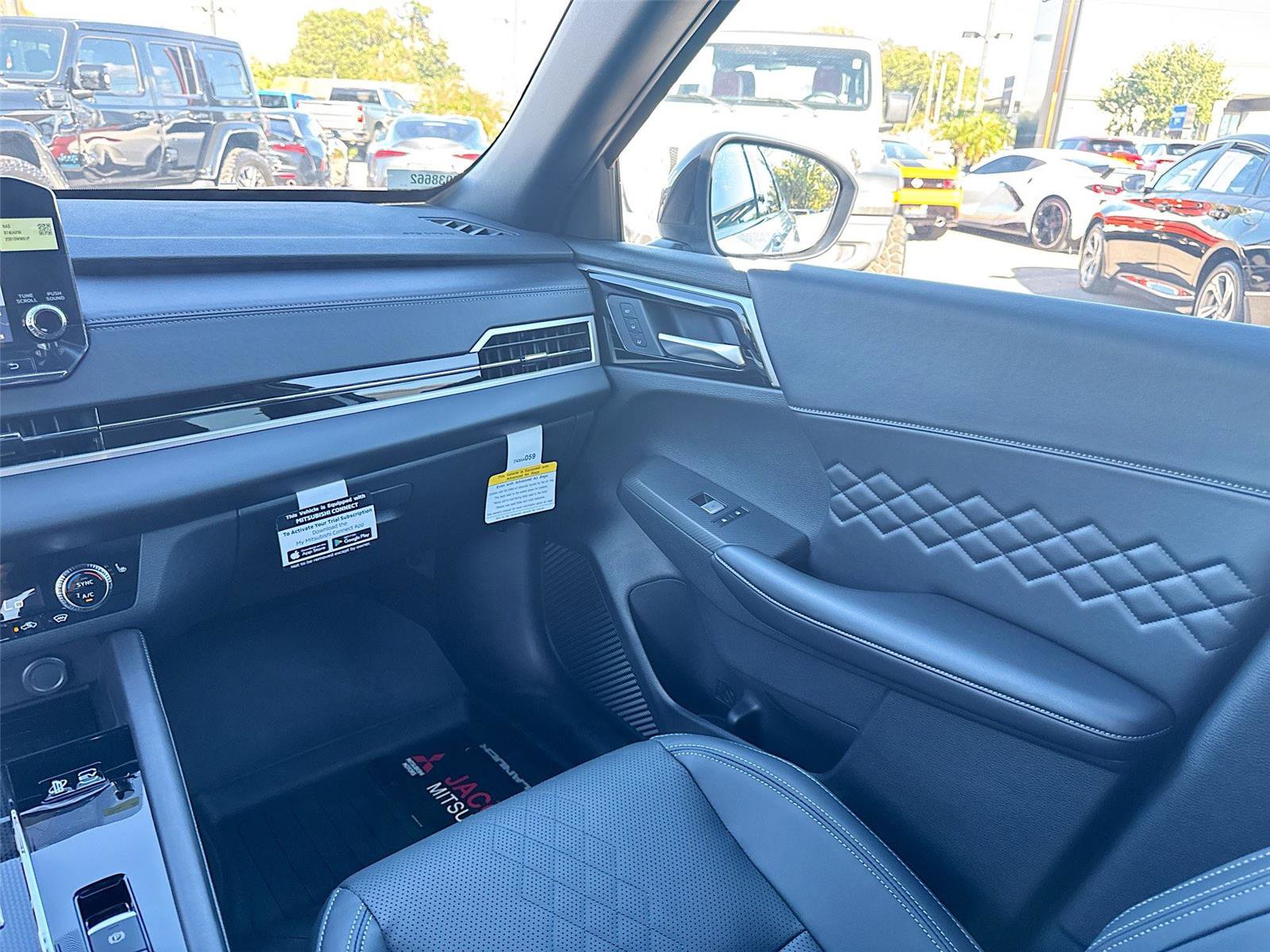 New 2025 Mitsubishi Outlander SEL Black Edition image 24