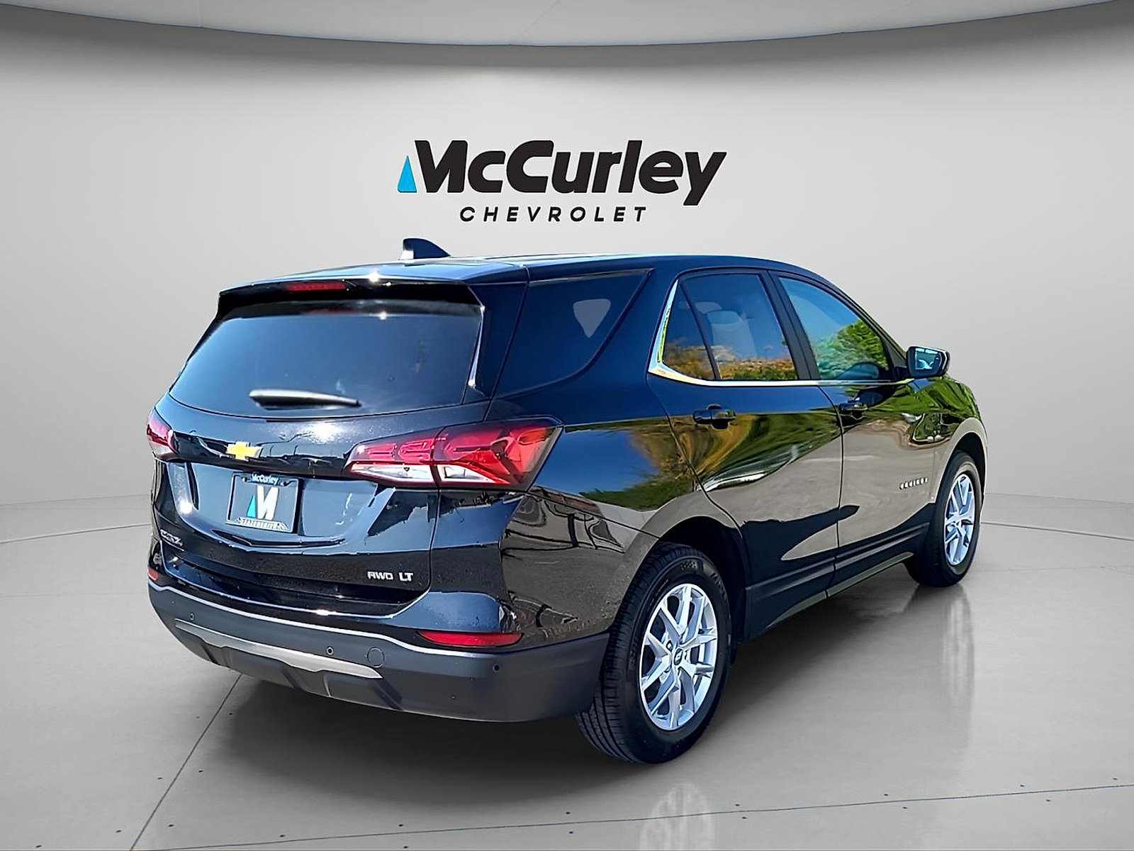 Used 2024 Chevrolet Equinox LT AWD/4WD image 7