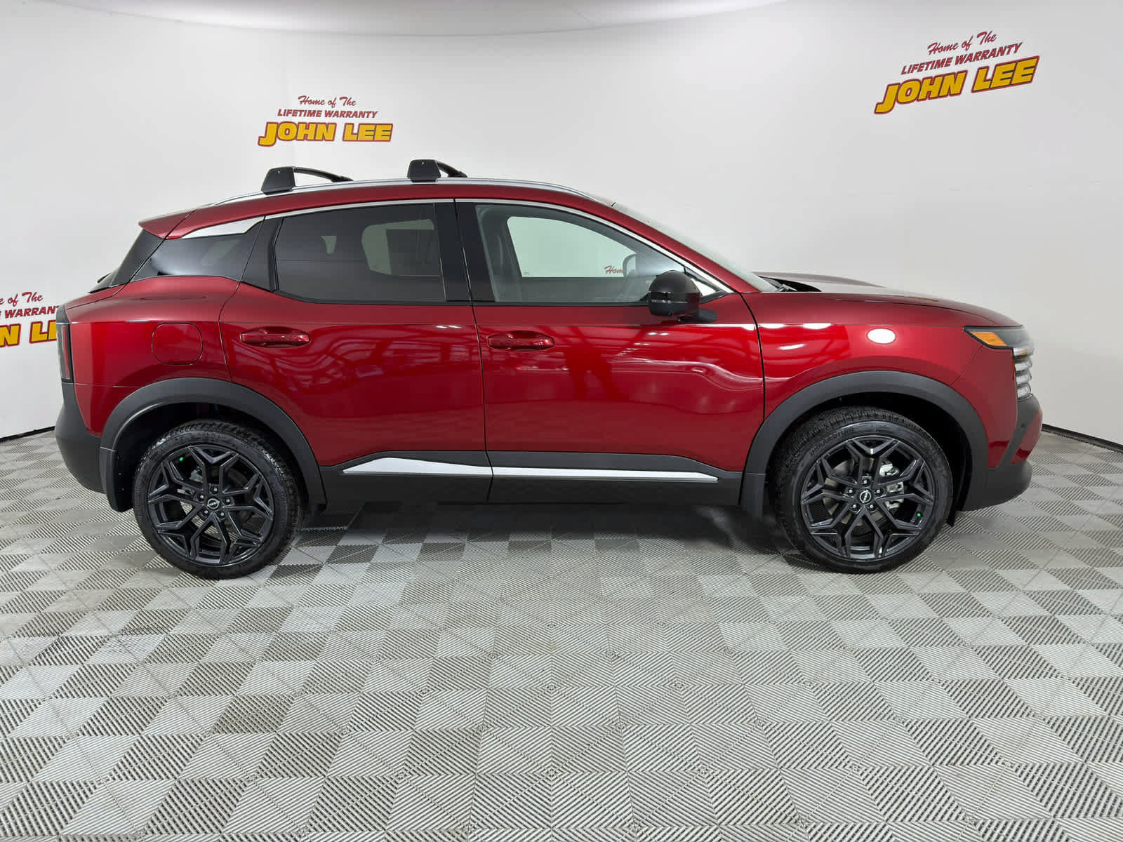 New 2026 Nissan Kicks SR w/ Cold Weather Package FWD image 7