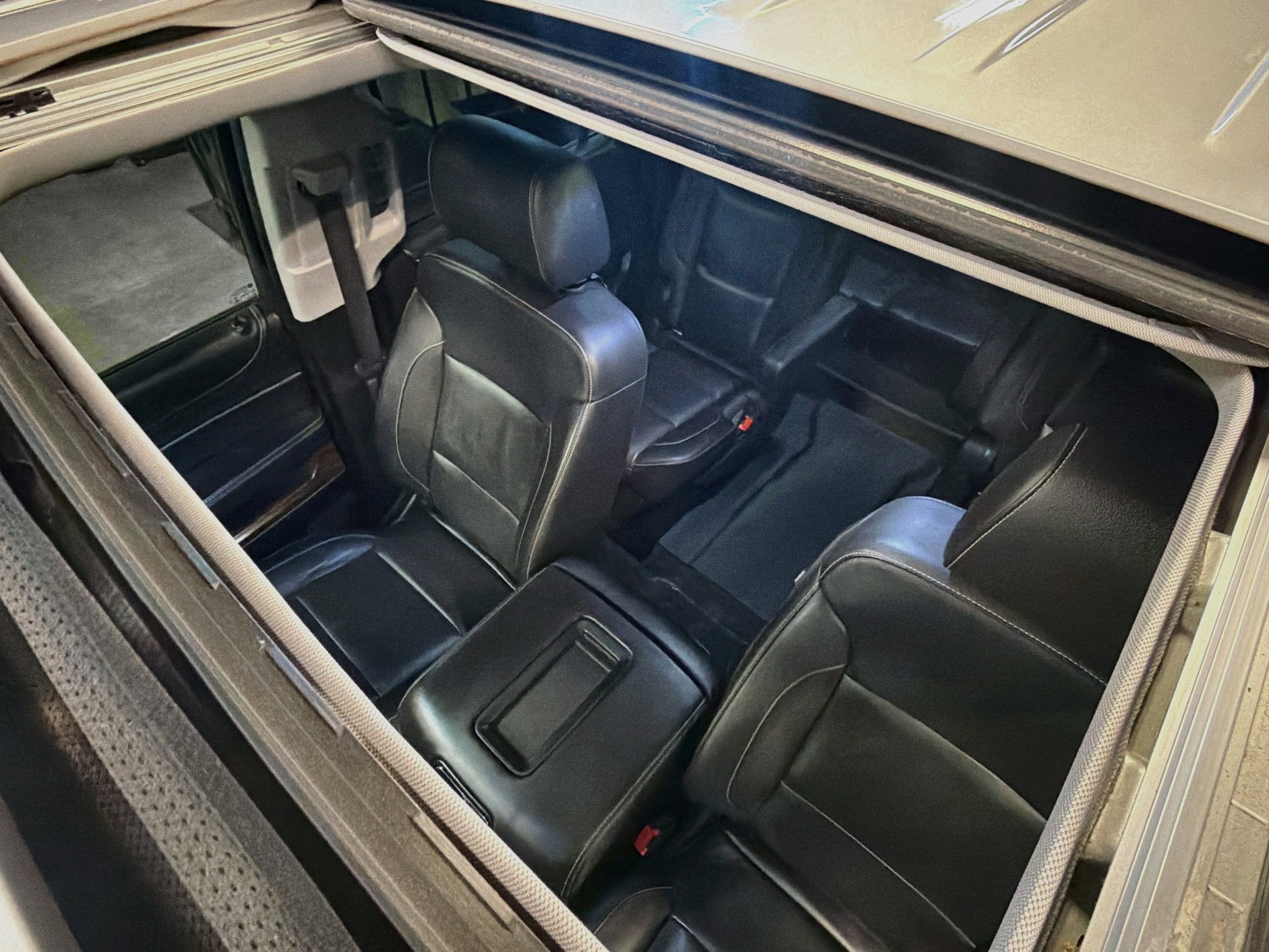 Used 2018 Chevrolet Suburban LT AWD/4WD image 24