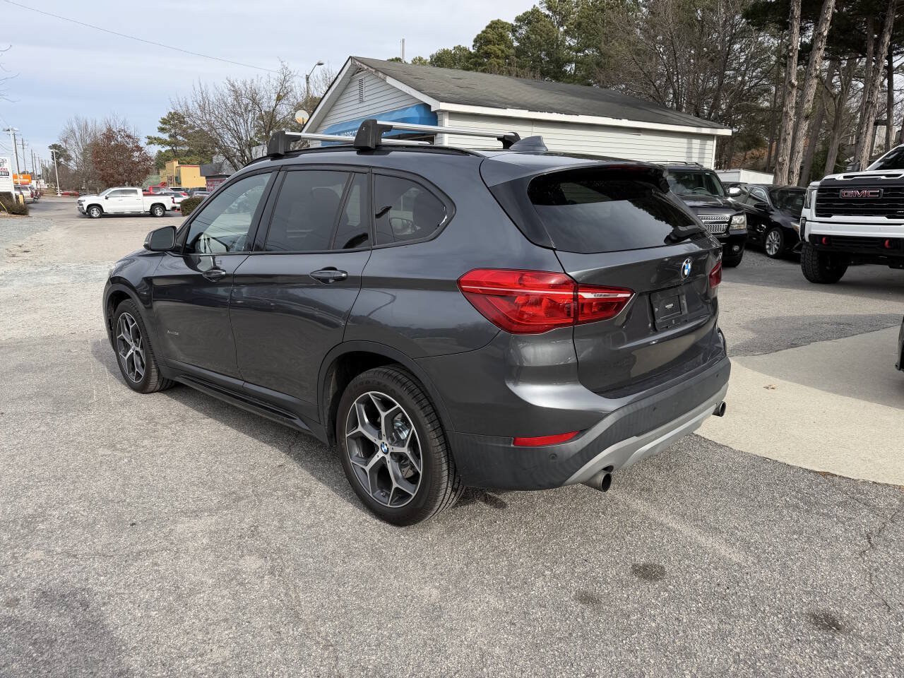 Used 2017 BMW X1 xDrive28i AWD/4WD image 6