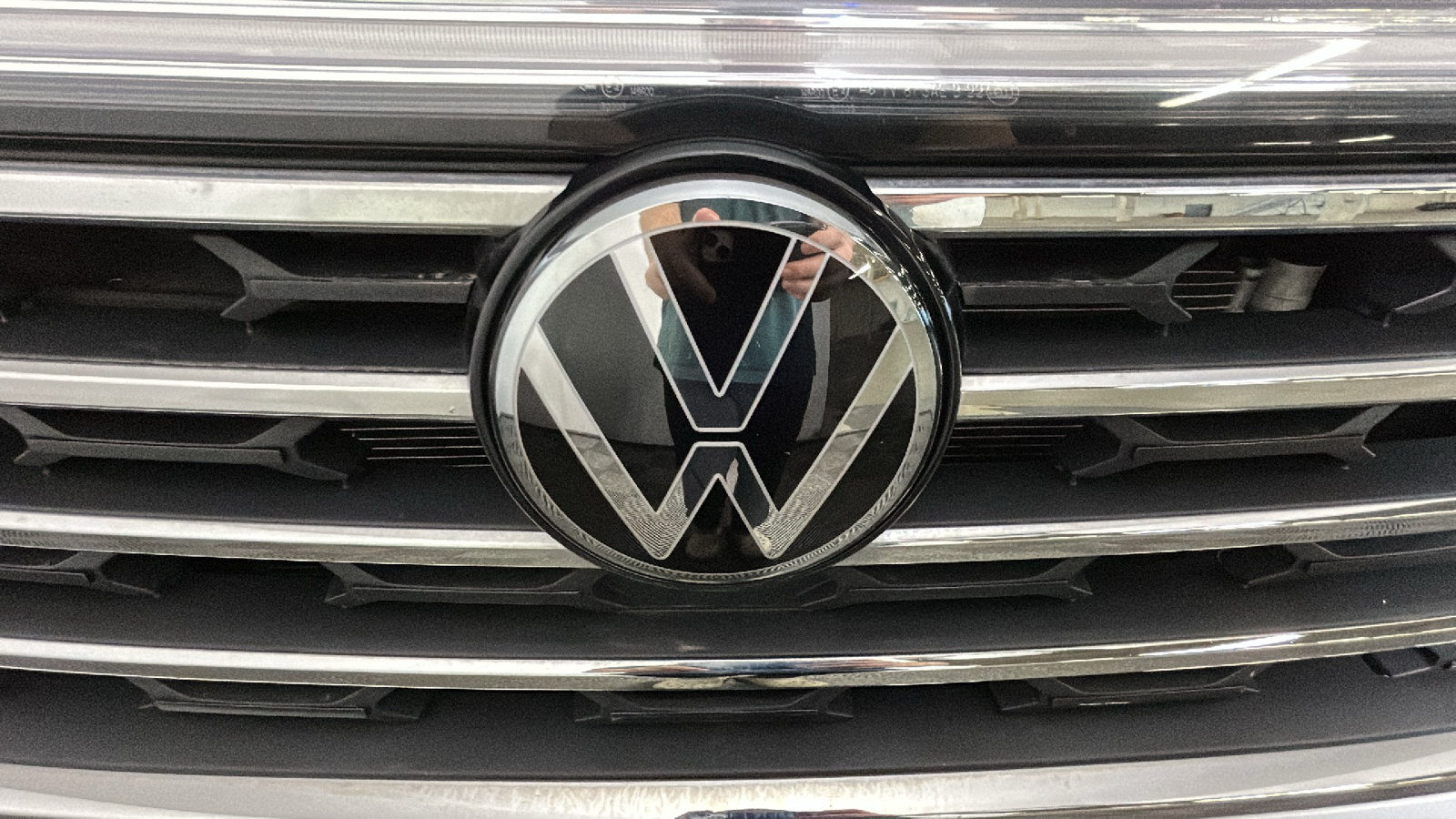 Used 2025 Volkswagen Atlas SE AWD/4WD image 8