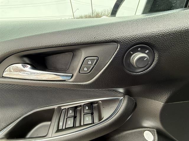 Used 2017 Chevrolet Cruze LT w/ Convenience Package image 13