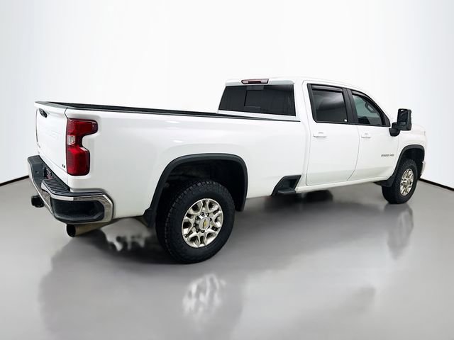 Used 2024 Chevrolet Silverado 3500 LT w/ Convenience Package image 10